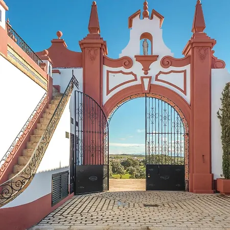 Holiday home 4 Bedroom Beautiful In El Garrobo