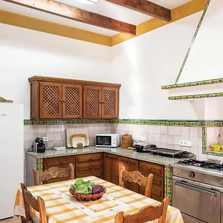 4 Bedroom Beautiful In